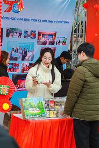 Rộn ràng Ngày hội Ẩm thực sinh viên các trường Đại học, cao đẳng trên địa bàn tỉnh Nghệ An