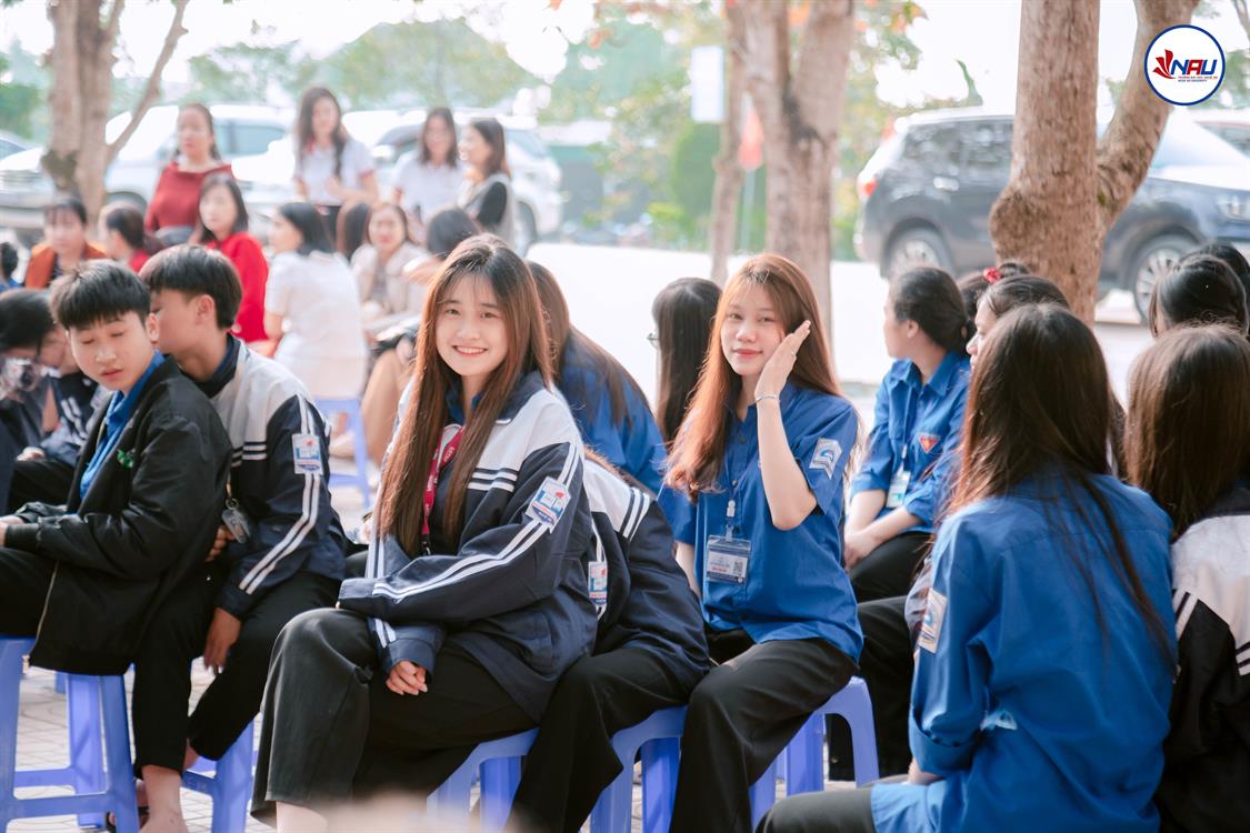 Trường Đại học Nghệ An tổ chức thành công Ngày hội Tư vấn Hướng nghiệp – Tuyển sinh 2026 tại Trường THPT Nguyễn Sĩ Sách