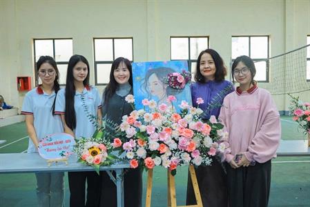 HỘI THI CẮM HOA CHÀO MỪNG NGÀY QUỐC TẾ PHỤ NỮ 8/3