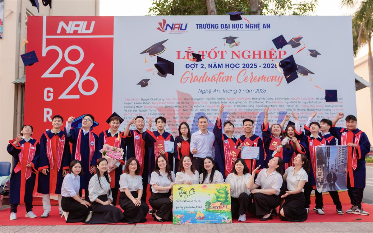 KHOA CNTT - NAU: RẠNG RỠ LỄ TỐT NGHIỆP VÀ TRAO BẰNG CỬ NHÂN KHÓA ĐẦU TIÊN (K9CNTT)