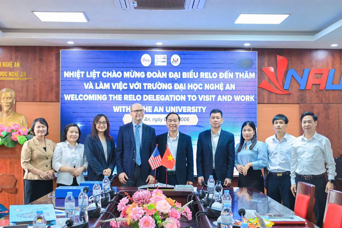 Trường Đại học Nghệ An đón tiếp và làm việc với văn phòng tiếng Anh khu vực - Đại sứ quán Hoa Kỳ tại Việt Nam