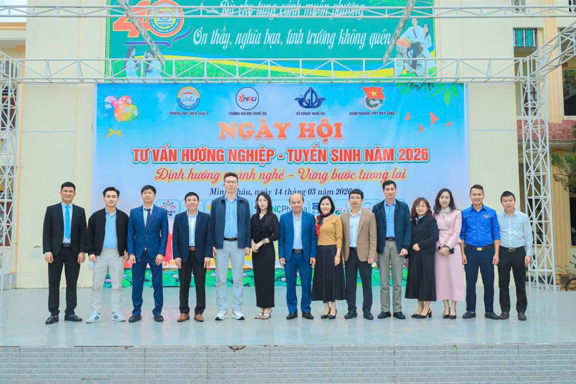 TUYỂN SINH 2026 -NAU TIẾP LỬA ƯỚC MƠ CHO THẾ HỆ 2K8, GẦN 2.000 HỌC SINH THAM GIA NGÀY HỘI HƯỚNG NGHIỆP