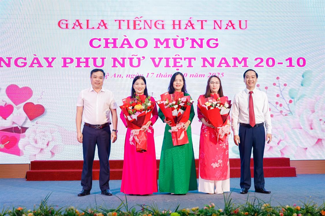 “Giai điệu tháng Mười” – Tiếng hát NAU chào mừng Ngày Phụ nữ Việt Nam 20/10