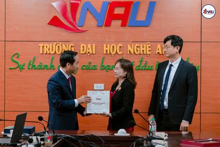 Trường Đại học Quảng Tây - Trung Quốc thăm và làm việc tại Trường Đại học Nghệ An