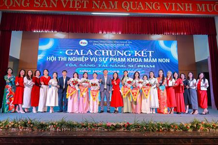 Gala Chung kết “Tỏa sáng Tài năng Sư phạm” – Dấu ấn rực rỡ của sinh viên Khoa Mầm non