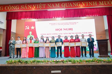 KHOA MẦM NON THAM DỰ HỘI NGHỊ TỔNG KẾT CÔNG TÁC XÂY DỰNG ĐẢNG NĂM 2025