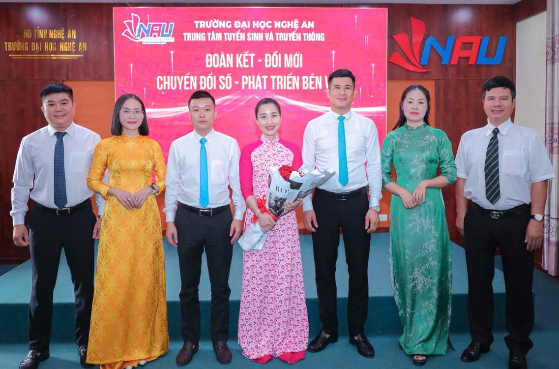 Danh sách cán bộ Trung tâm Tuyển sinh và Truyền thông