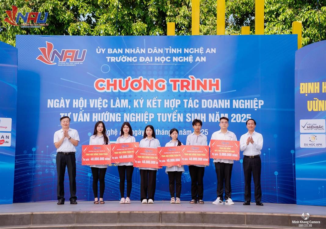 CƠ HỘI NGHỀ NGHIỆP VÀ ĐỊNH HƯỚNG NGÀNH NGHỀ CHO SINH VIÊN NGÀNH KINH TẾ