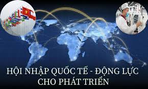 Sinh viên Khoa Ngoại ngữ cùng đồng hành đưa đại học vươn tầm quốc tế