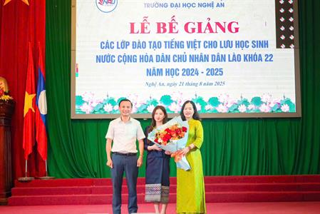 Lễ bế giảng các lớp đào tạo tiếng Việt cho lưu học sinh Lào nước CHDCND Lào khoá 22, năm học 2024 -2025