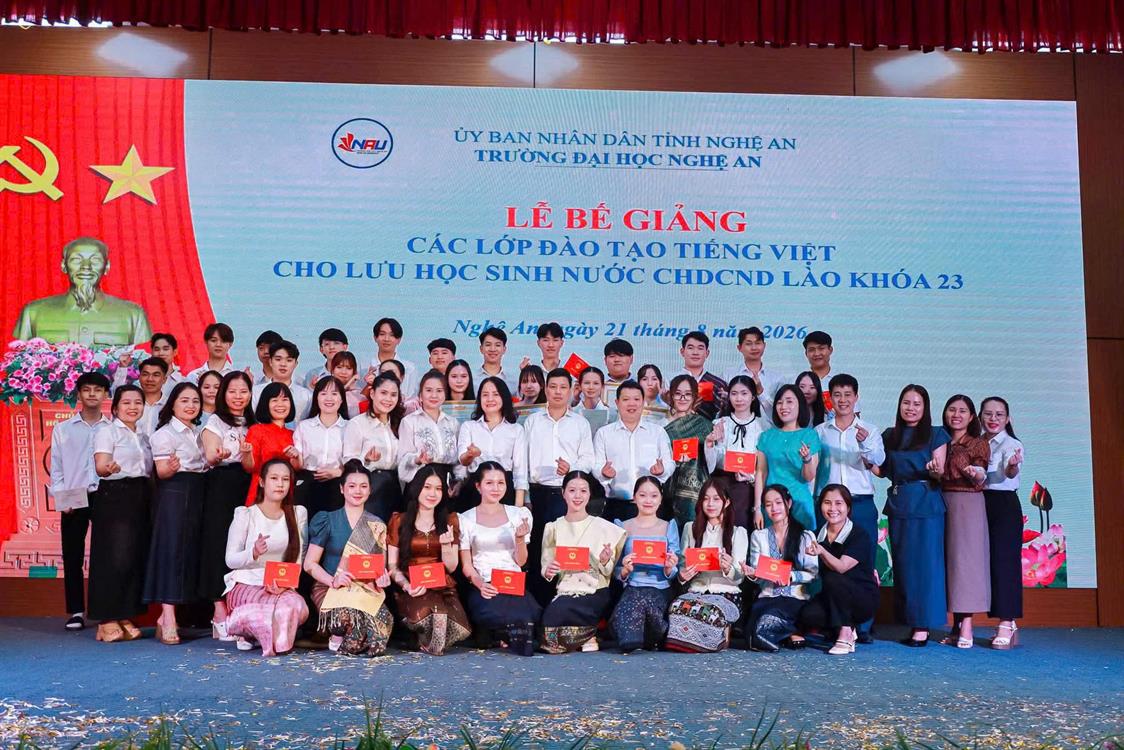 143 Lưu học sinh Lào tốt nghiệp – Khép lại một hành trình đẹp, lan tỏa tình hữu nghị Việt - Lào 